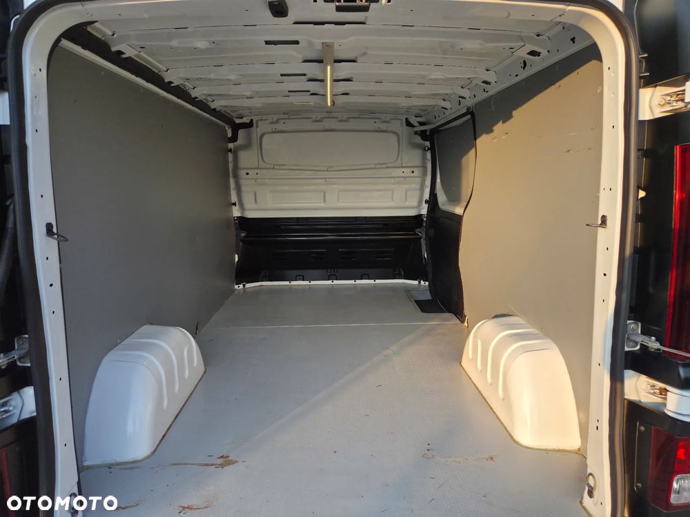 Renault Trafic L2H1 1.6 dCi 125 km  cena 37 800 netto - 11