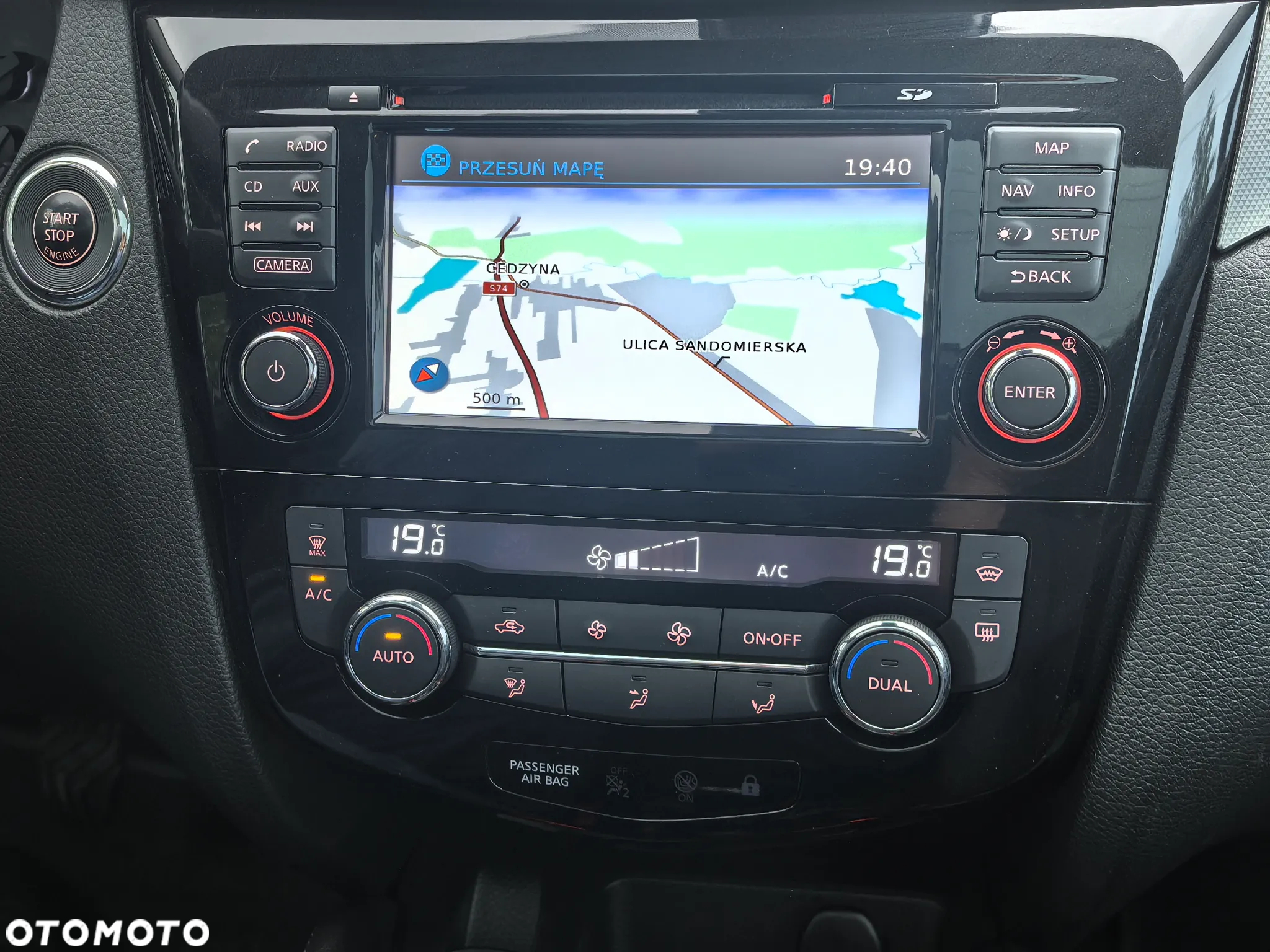 Nissan Qashqai 1.6 DIG-T N-Connecta - 26