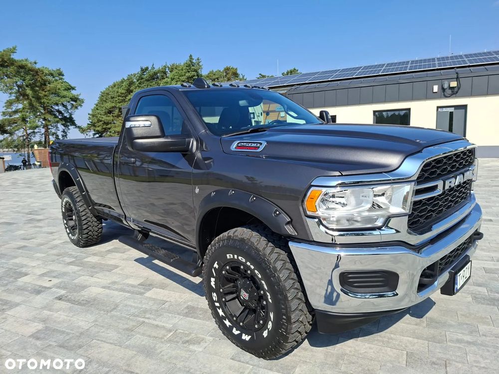 RAM 2500 - 4