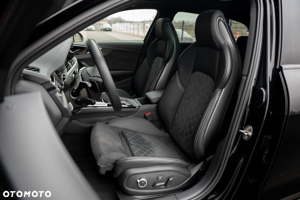 Audi A4 Avant 40 TFSI S tronic S line - 23