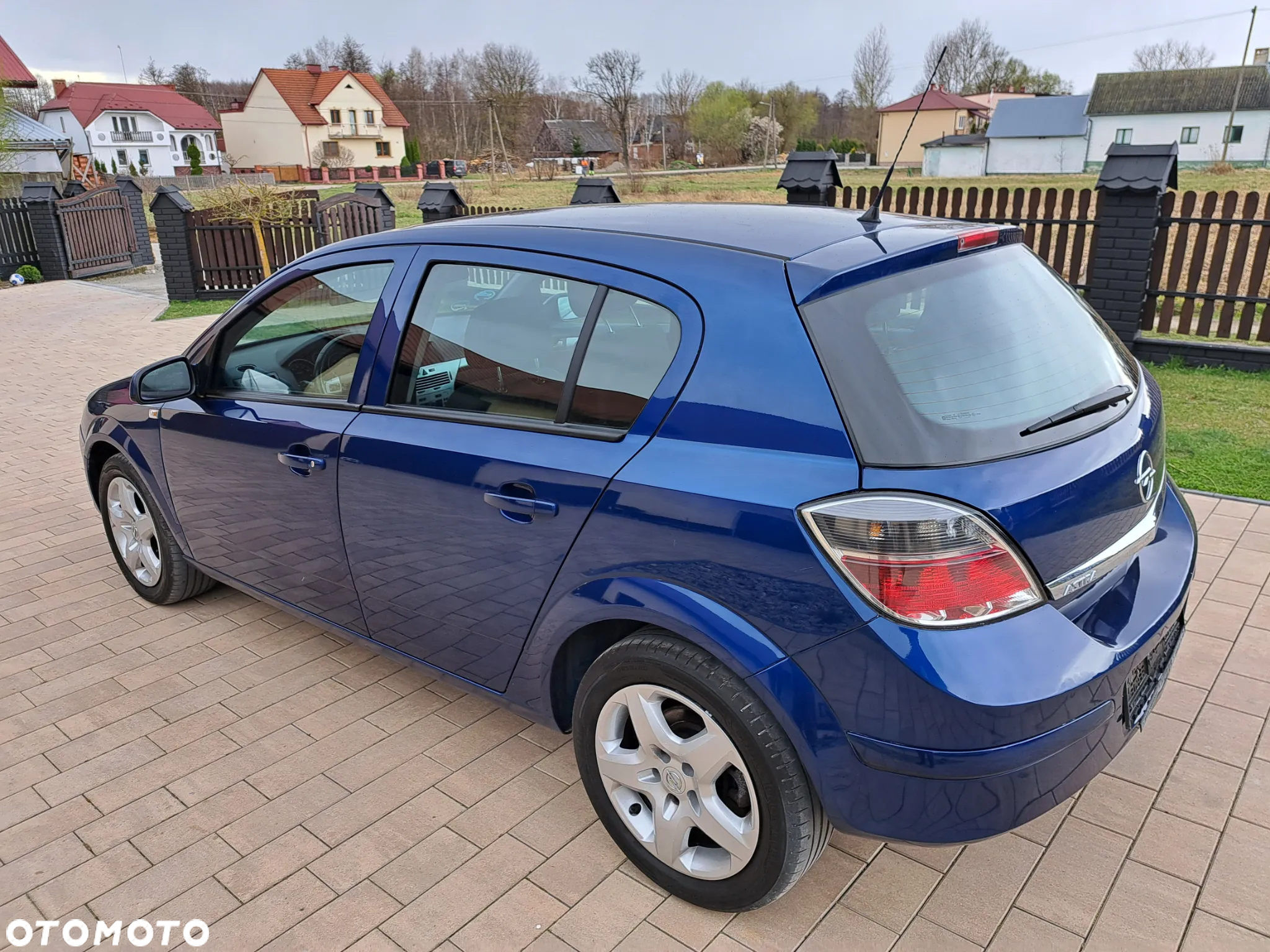 Opel Astra 1.6 150 Jahre - 4