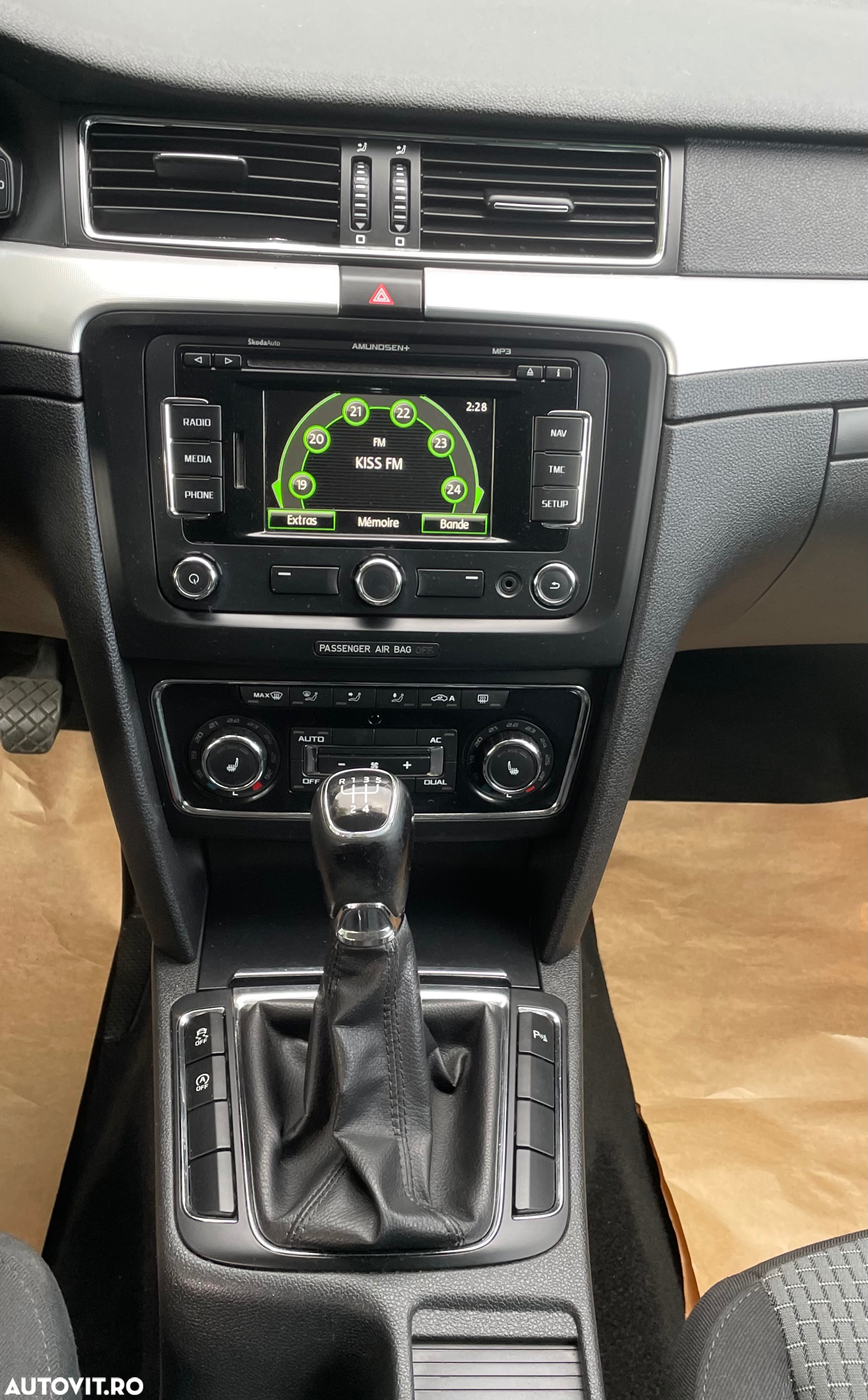 Skoda Superb 1.6 TDI GreenLine - 30