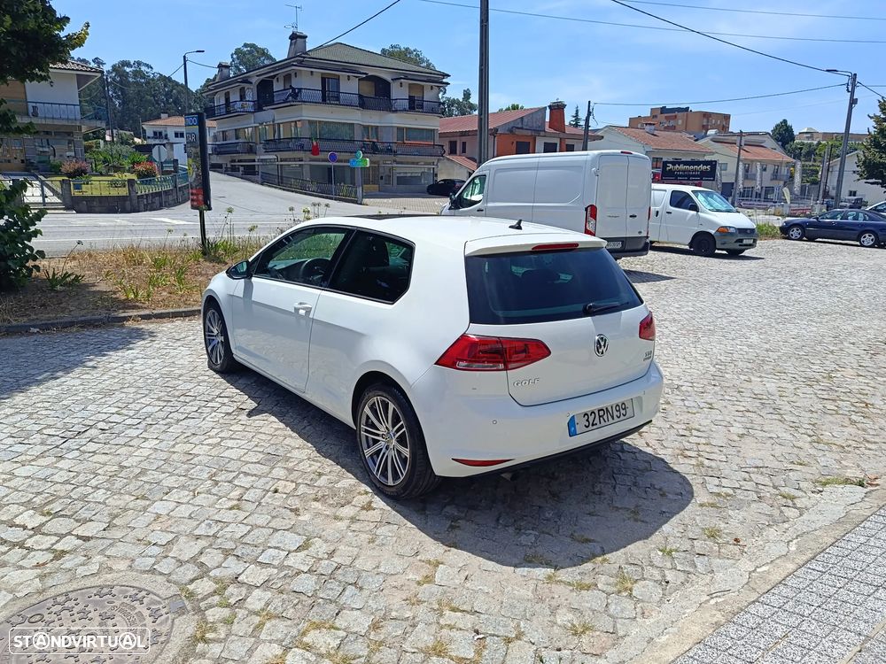 VW Golf 1.6 TDi DPF DSG Highline - 4