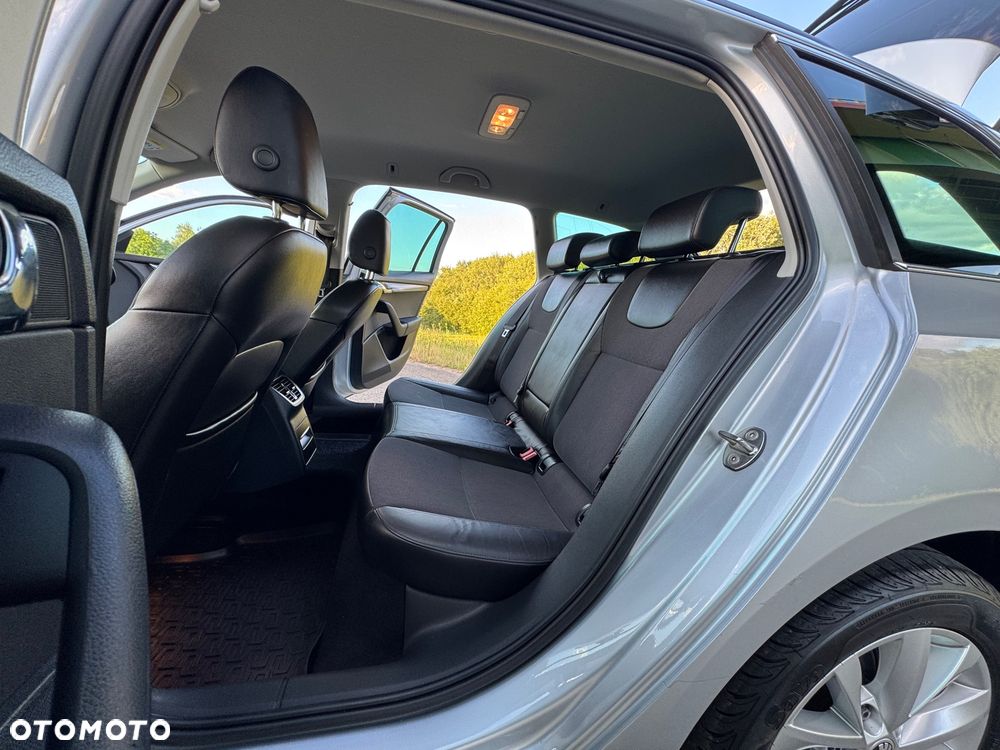 Skoda Octavia 2.0 TDI Premium Edition - 31