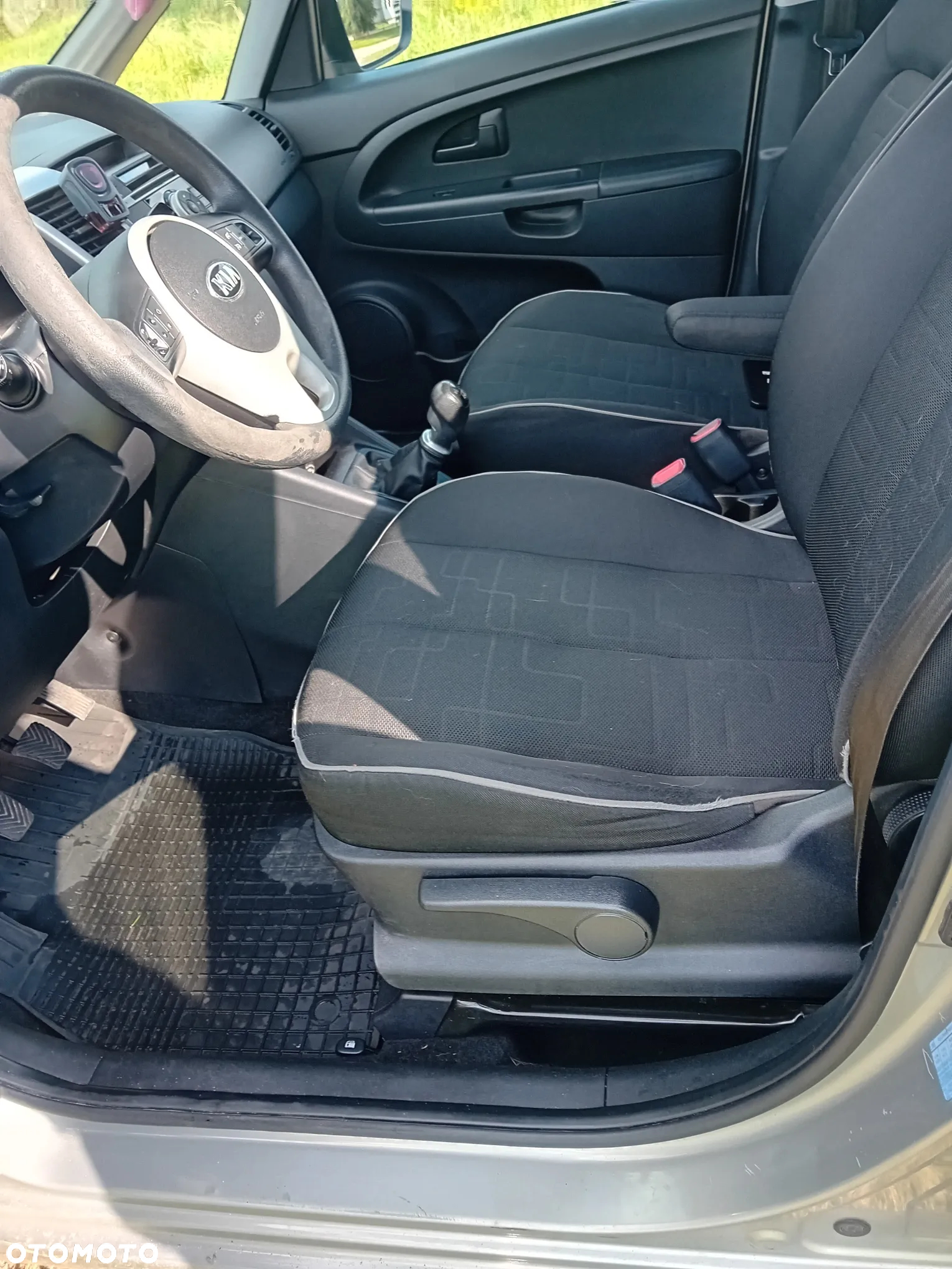Kia Venga - 9