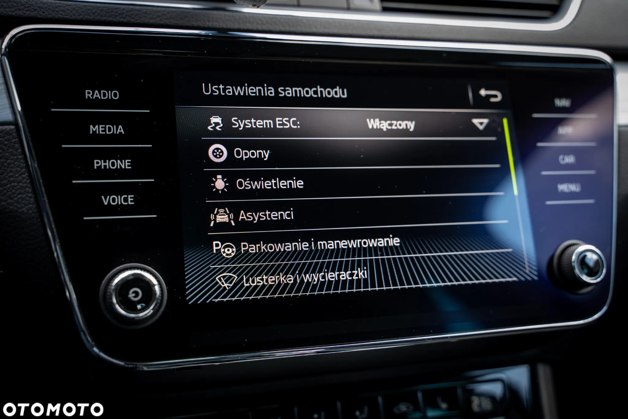 Skoda Superb 2.0 TDI 4x4 Ambition DSG - 17