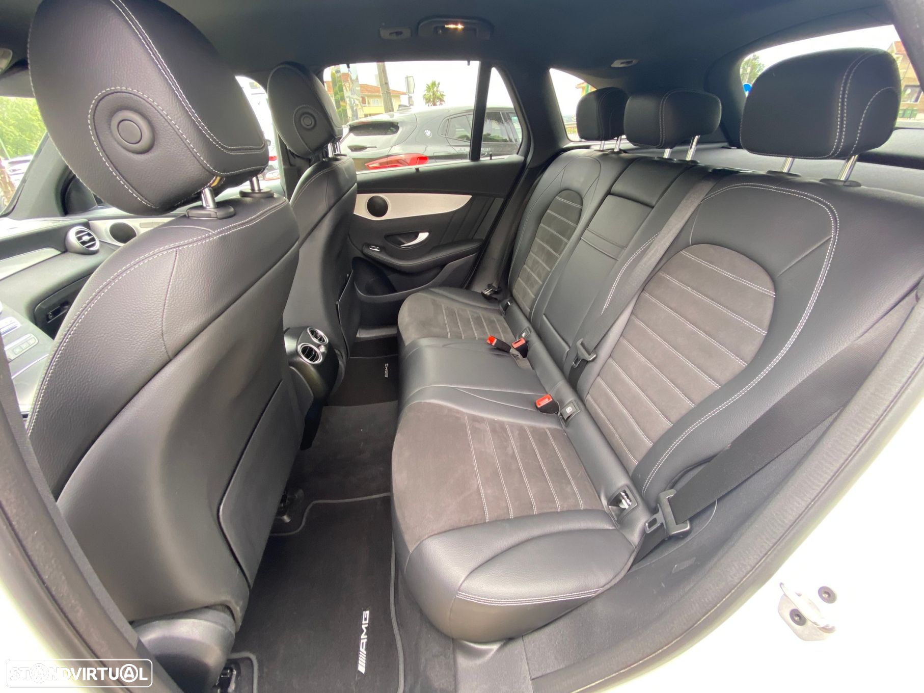 Mercedes-Benz GLC 300 - 11