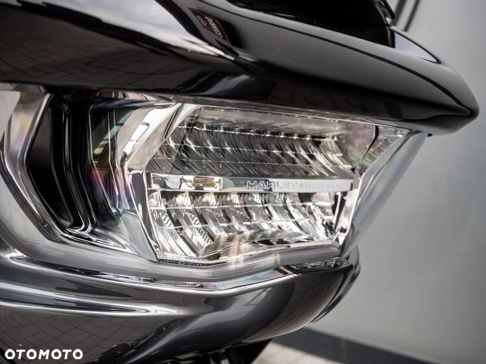 Harley-Davidson Touring Road Glide - 8