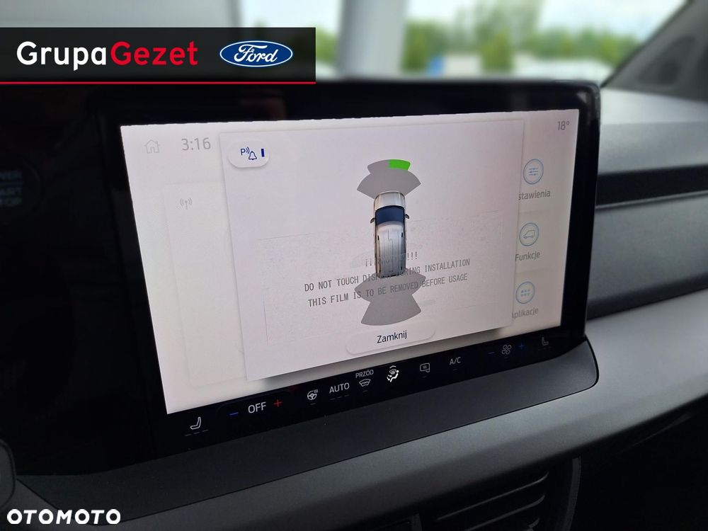 Ford Transit Courier - 11