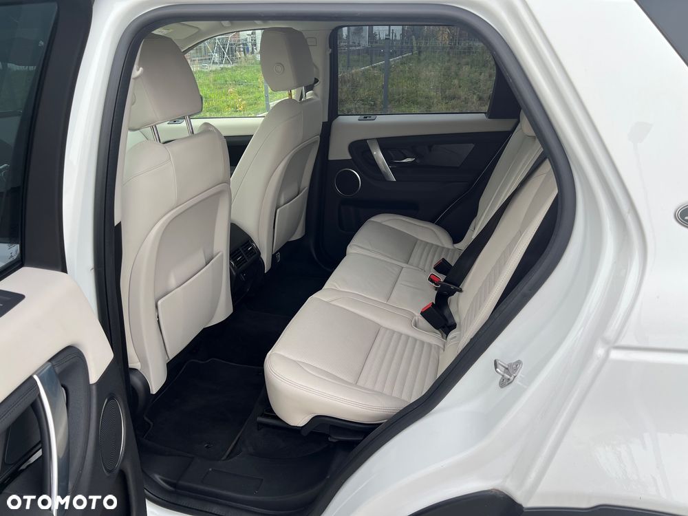 Land Rover Discovery Sport 2.0 P200 mHEV S - 10