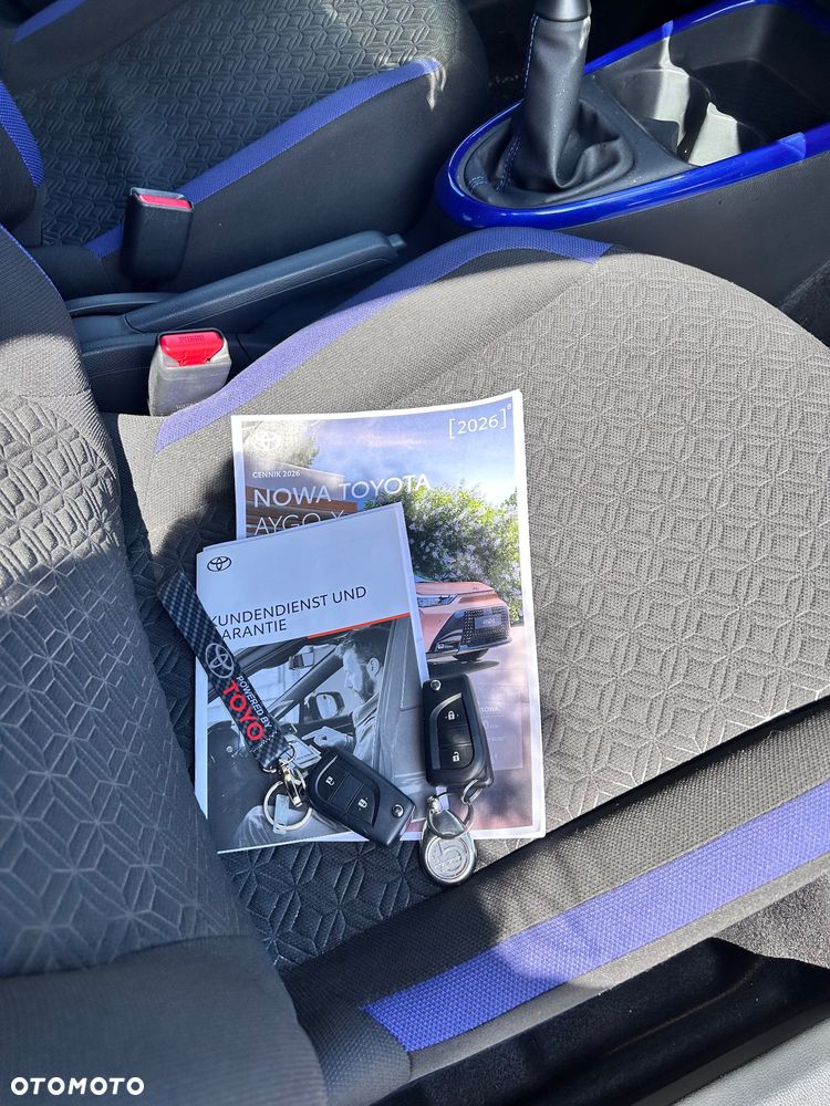 Toyota Aygo X Business Edition - 9
