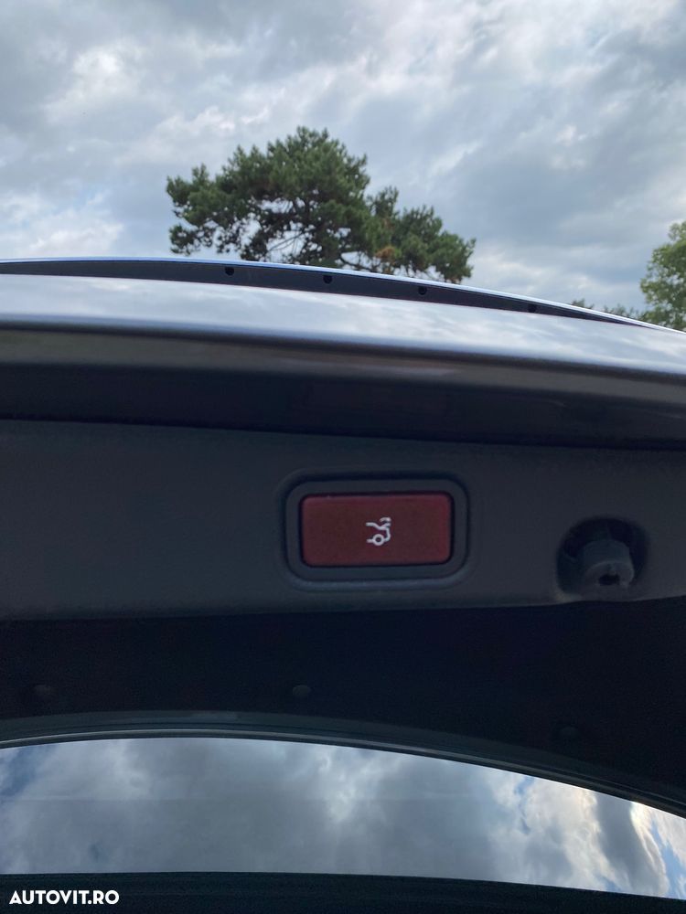 Mercedes-Benz E 220 d T 9G-TRONIC Avantgarde - 22