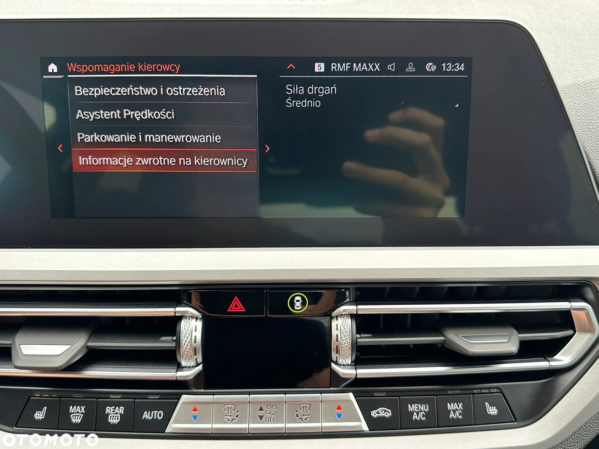 BMW Seria 3 330i Sport - 37