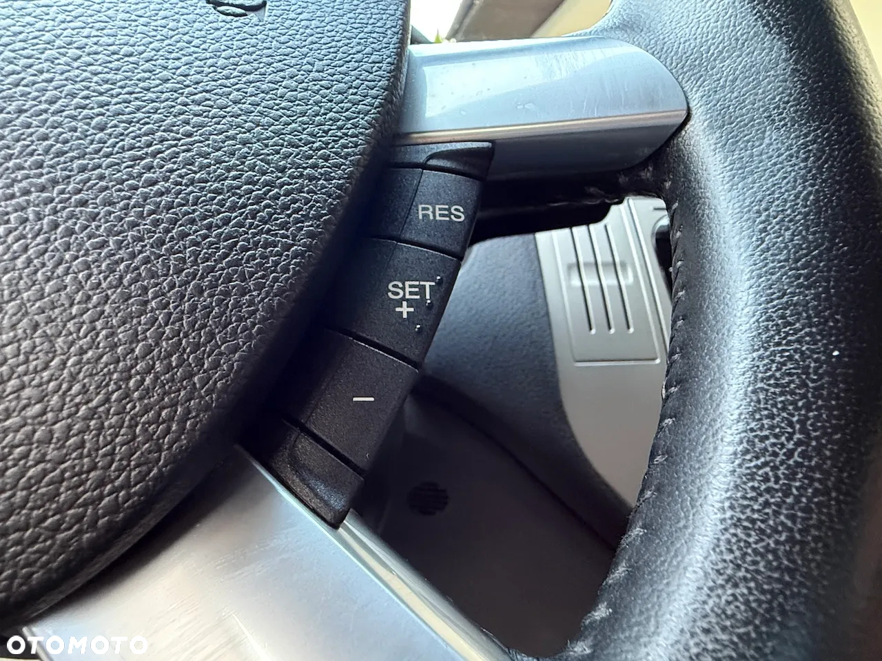 Ford Kuga - 25