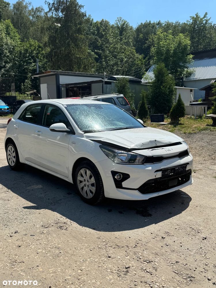 Kia Rio - 3