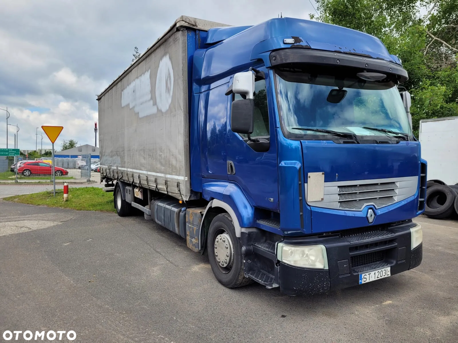 Renault Premium - 2