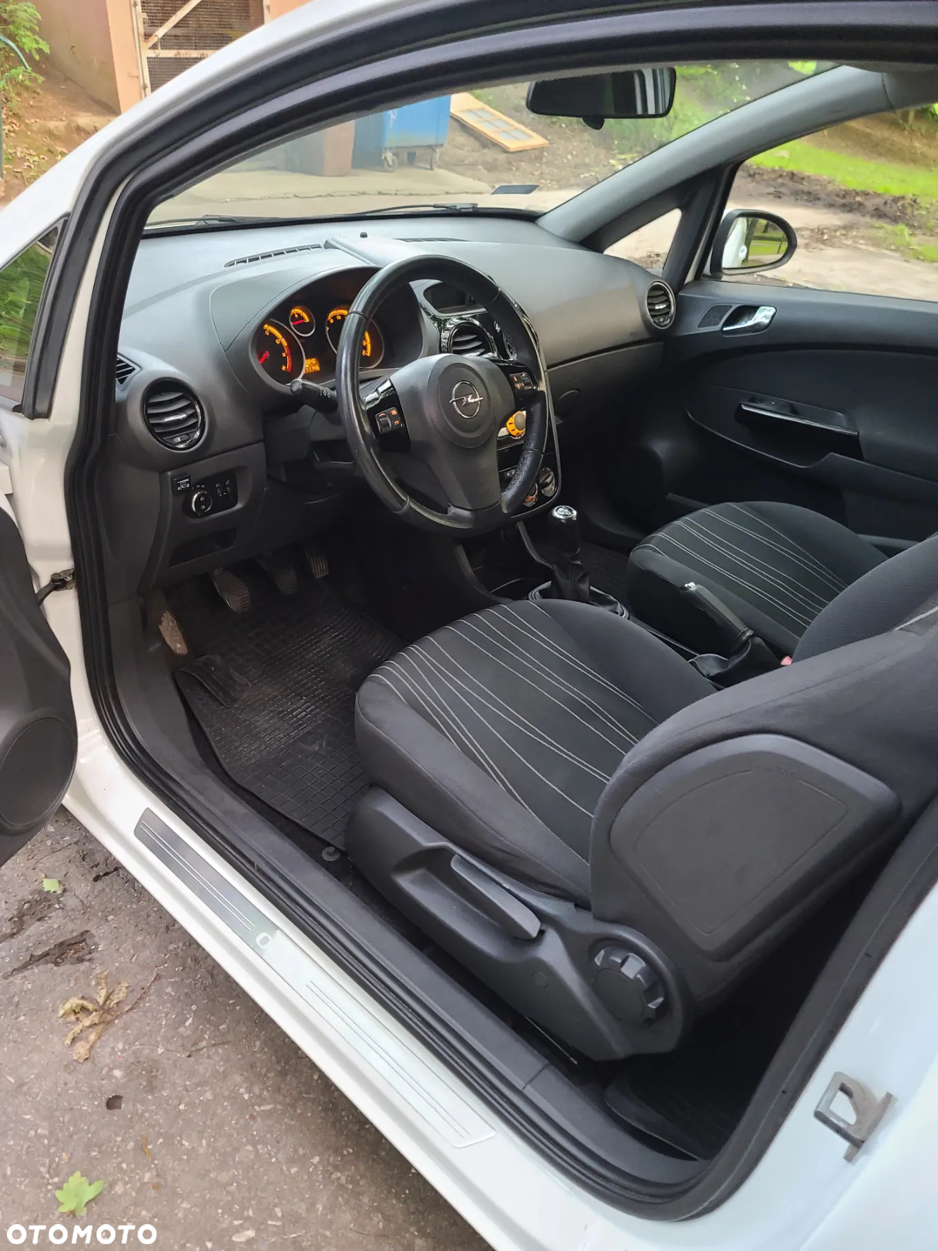 Opel Corsa - 13