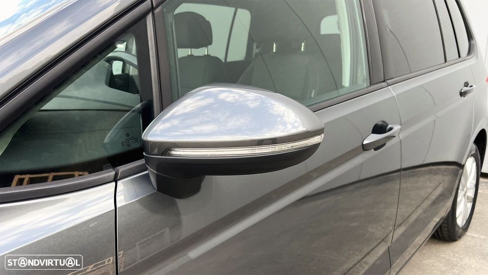 VW Touran 1.6 TDI Confortline DSG - 9