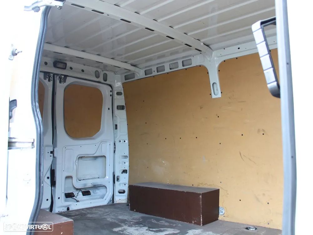 Iveco Daily 2.3 35S16D com IVA - 9