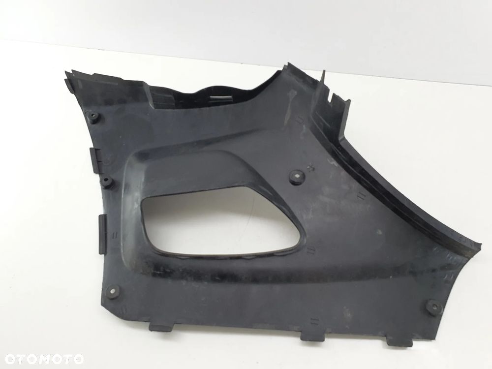 BOCZEK PRAWY OSLONA TGB BLADE 250 - 9