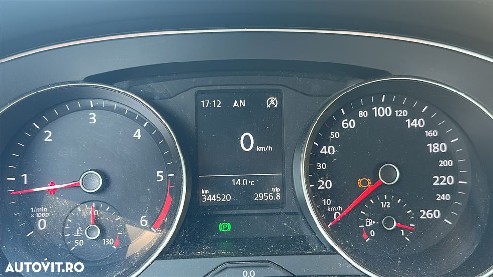 Volkswagen Passat 2.0 TDI Trendline - 13