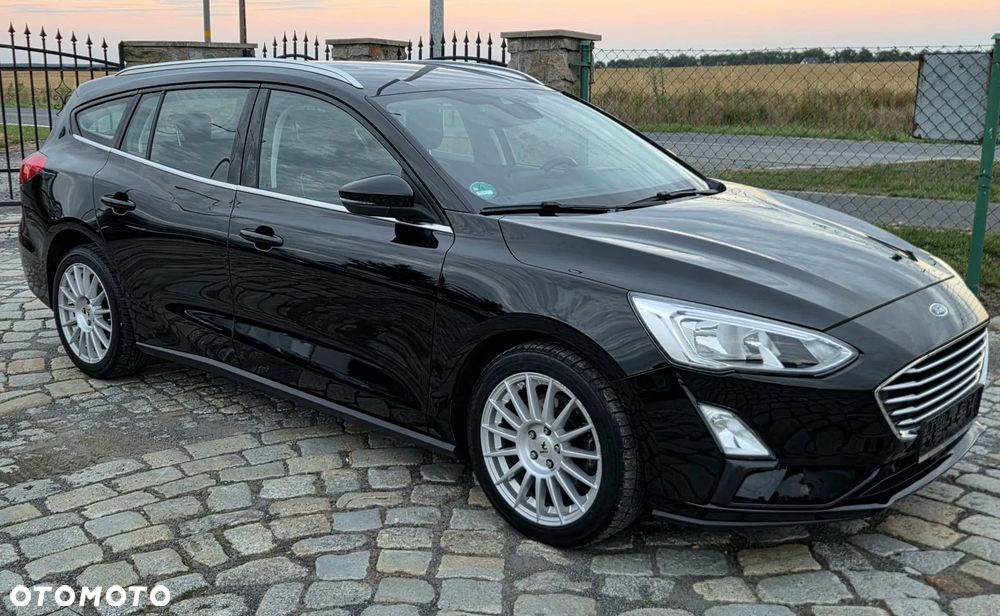 Ford Focus 1.0 EcoBoost Titanium - 21