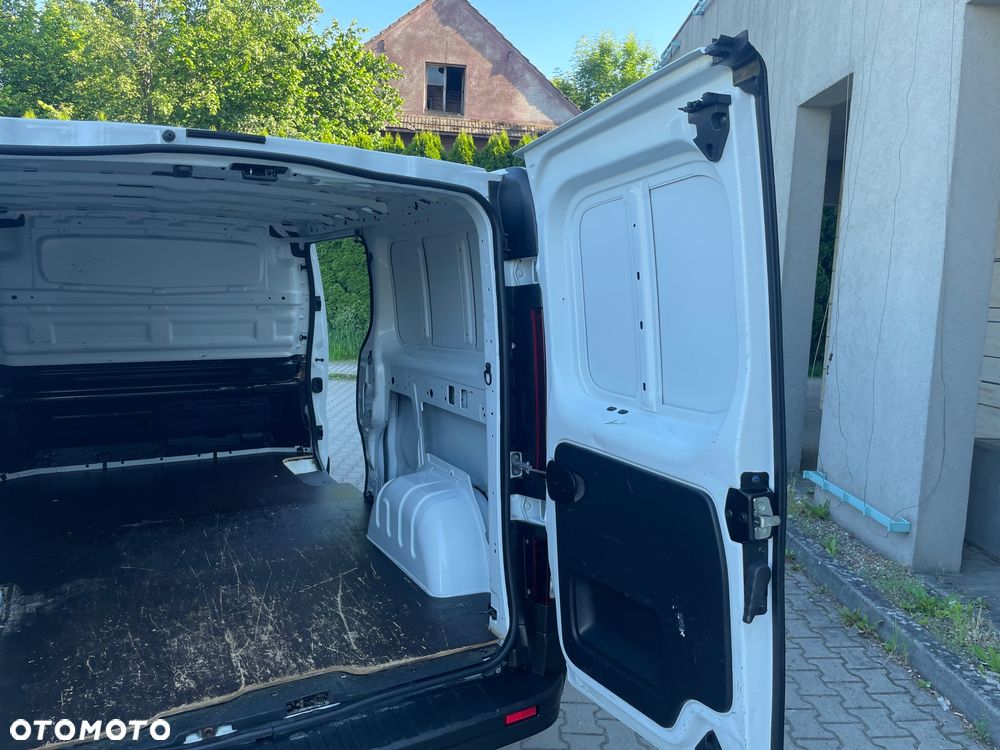 Renault Trafic Long L2H1 Vivaro Talento Custom Expert Boxer Nv 300 - 14