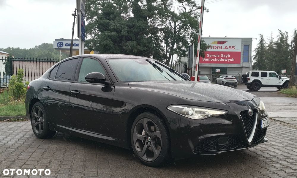Alfa Romeo Giulia 2.0 Turbo Business - 3