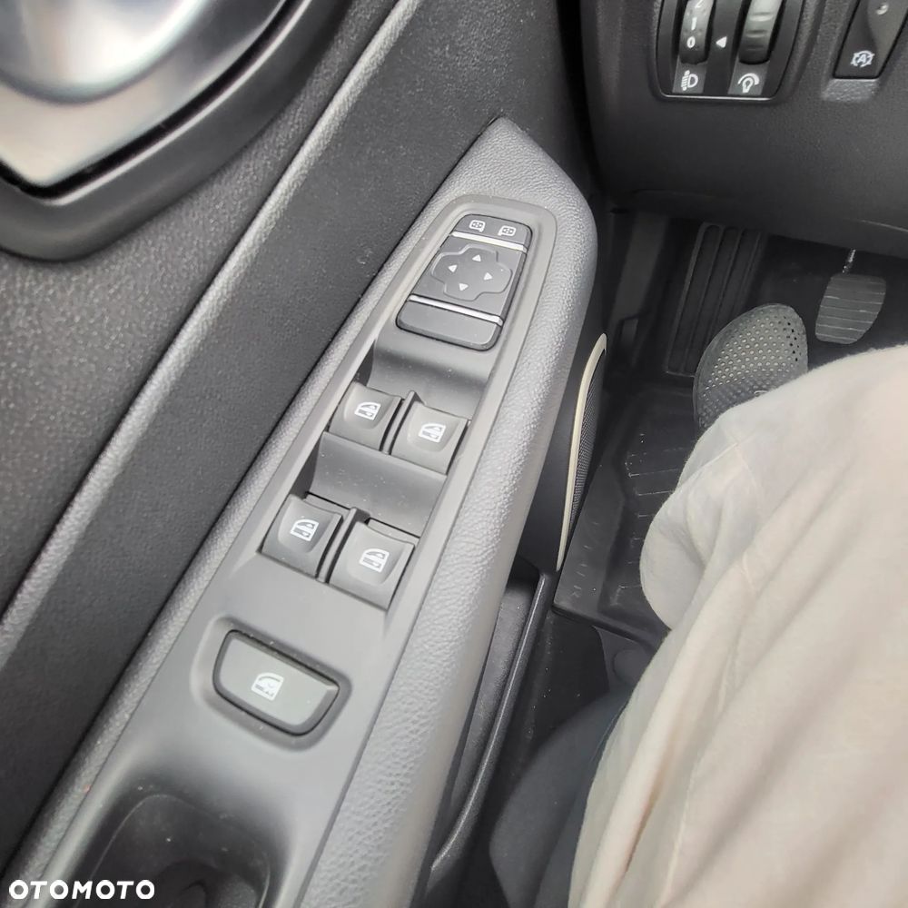 Renault Captur 0.9 Energy TCe Zen EU6 - 16