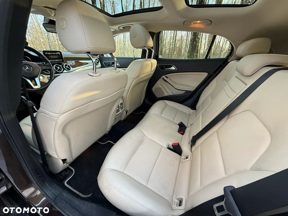 Mercedes-Benz GLA 250 7G-DCT SCORE - 9