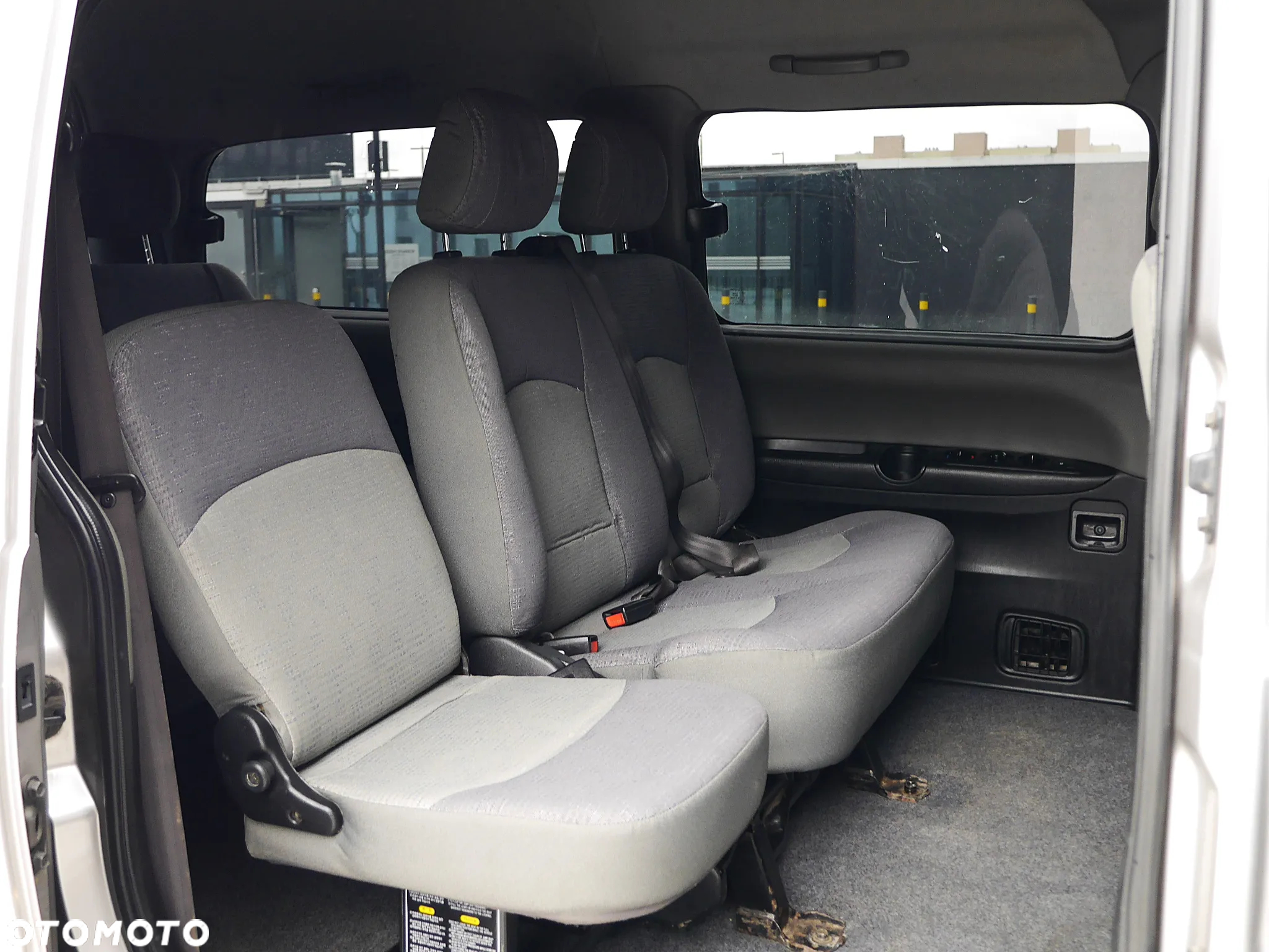 Hyundai H-1 2.5 CRDi Travel Family+ - 21