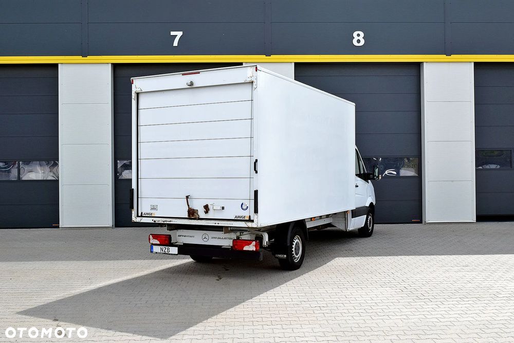 Mercedes-Benz Sprinter 319 - 6