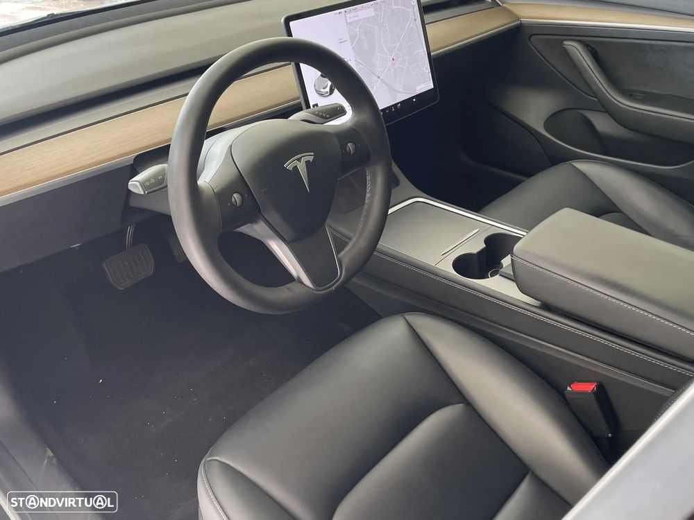 Tesla Model 3 Standard Range Plus RWD - 18