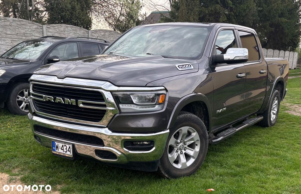 RAM 1500 5.7 eTorque Crew Cab Longbed Laramie Chrome - 3