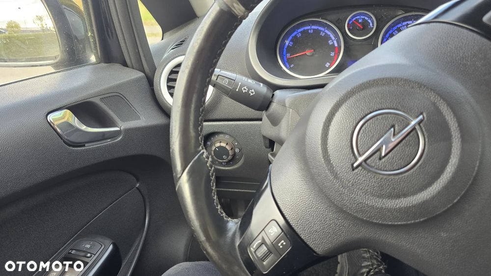 Opel Corsa 1.6T GSI - 35