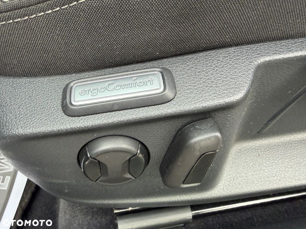 Volkswagen Passat 2.0 TDI (BlueMotion Technology) Comfortline - 19