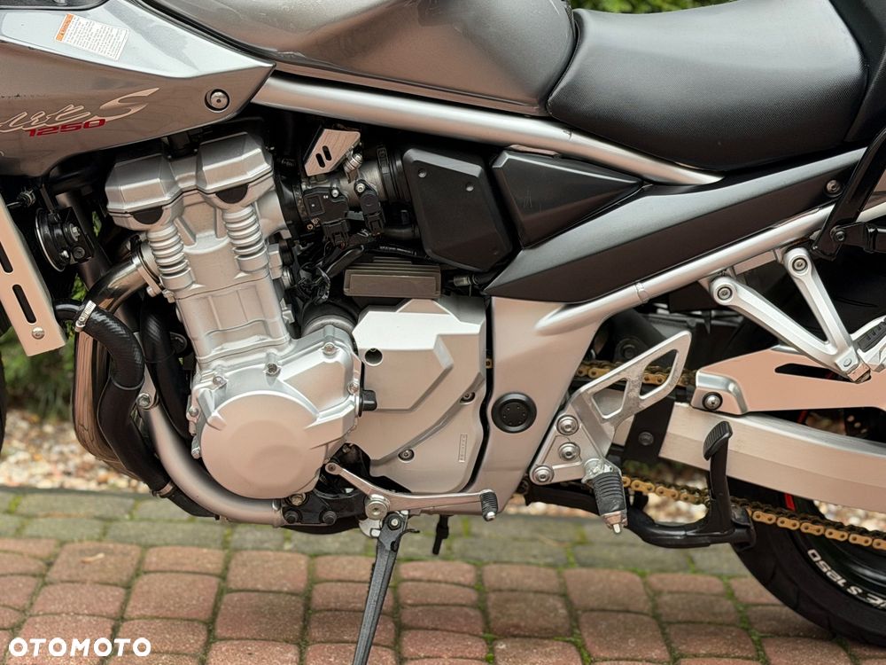 Suzuki Bandit - 16