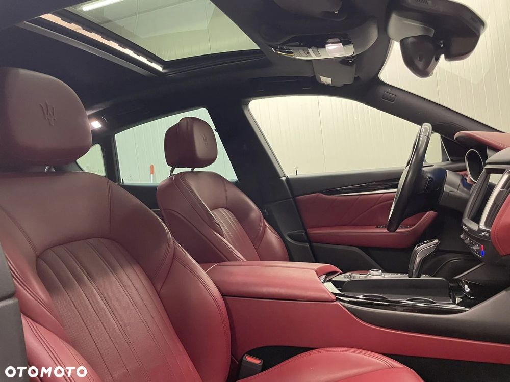 Maserati Levante S Q4 - 8