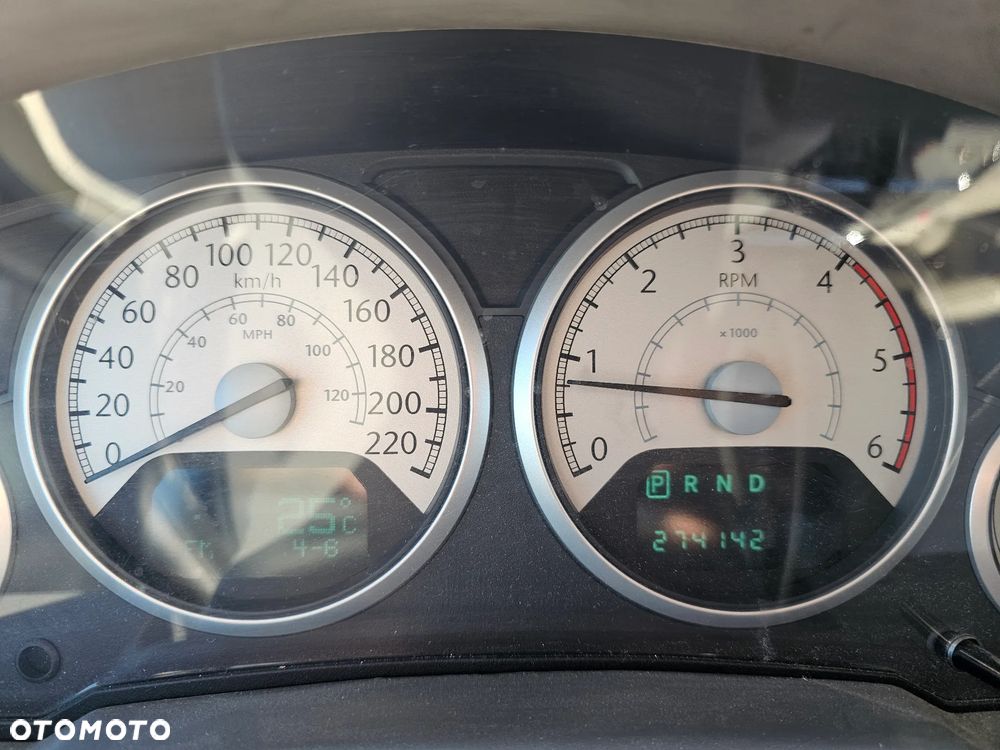 Chrysler Grand Voyager 2.8 CRD Limited - 22