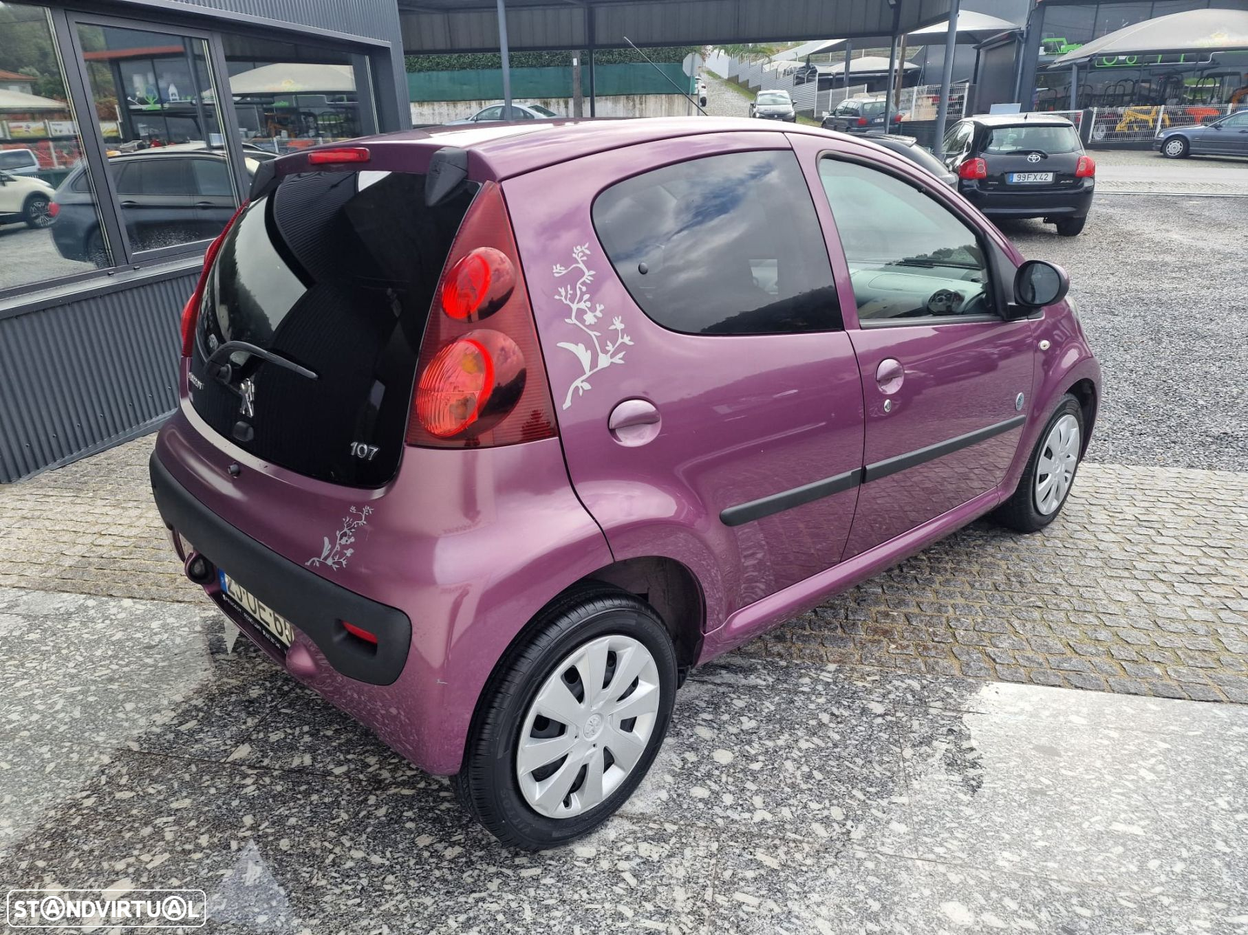 Peugeot 107 1.0 SE Envy 2-Tronic - 2