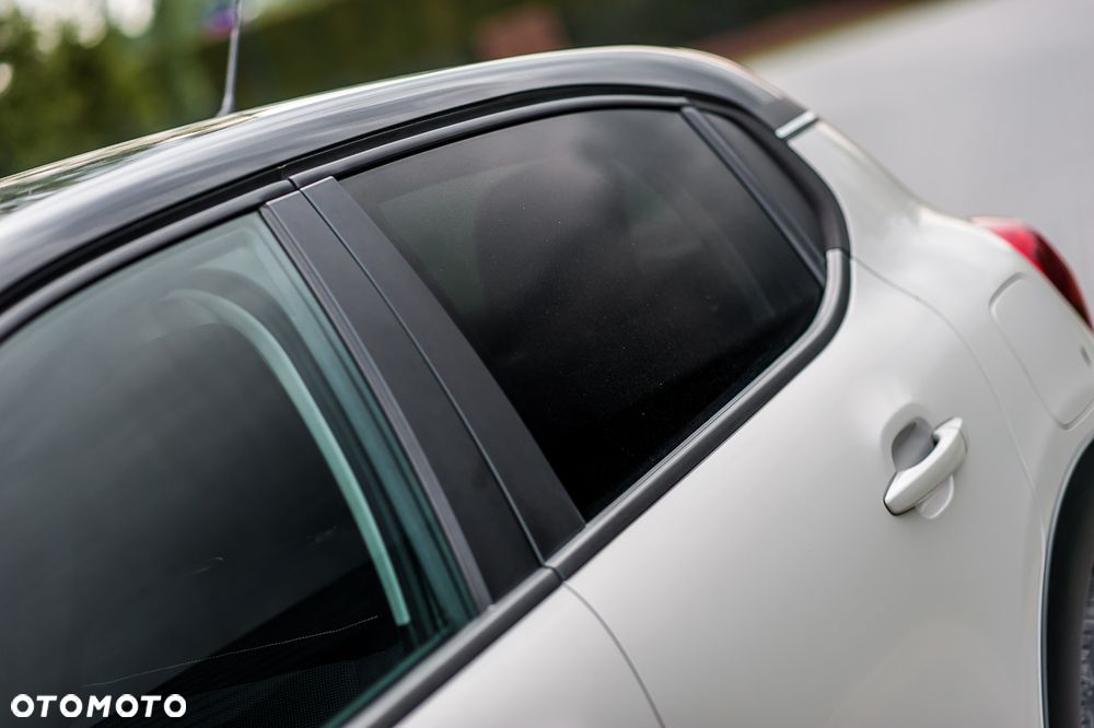Citroën C3 1.2 PureTech Shine - 10