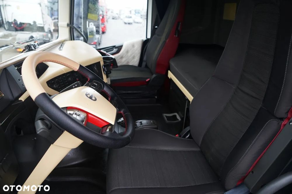 Volvo FH 460 /  KLIMA POSTOJOWA / STANDARD / I-SHIFT / - 26