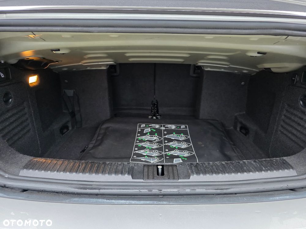 Volkswagen Golf Cabrio 1.6 TDI BlueMotion Technology - 23