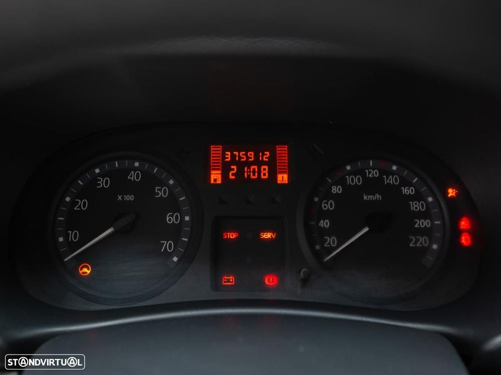 Renault Clio Van - 12