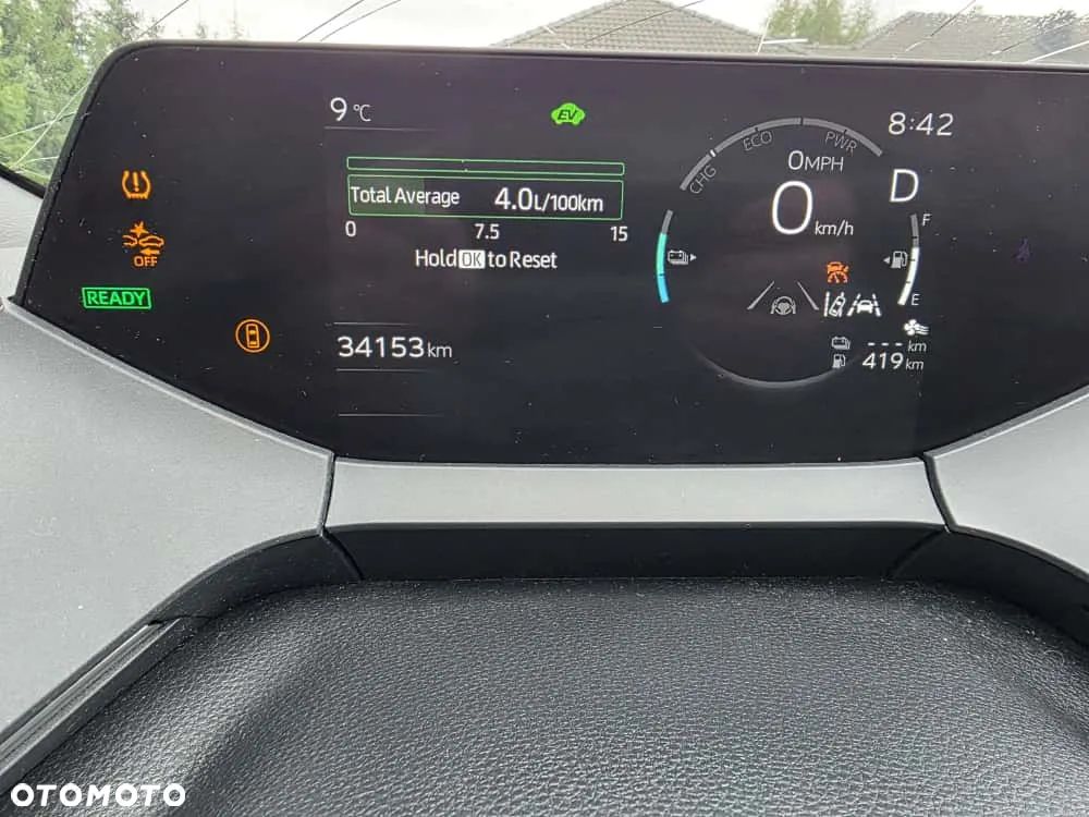 Toyota Prius Plug-in Hybrid - 15