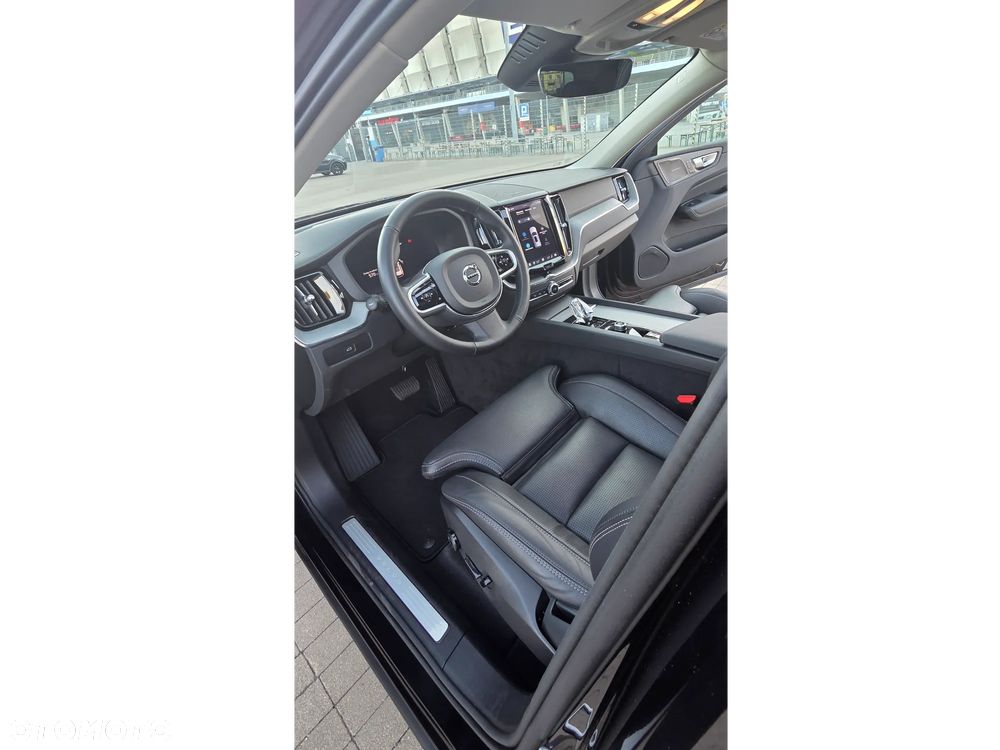 Volvo XC 60 B5 B AWD Ultra Dark - 10