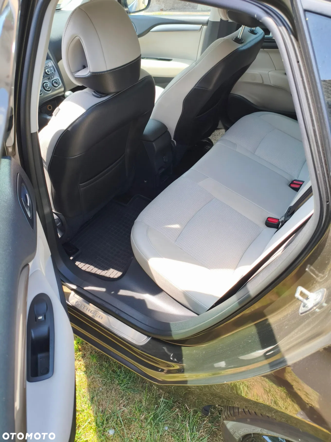 Citroën C4 2.0 HDi Exclusive - 8