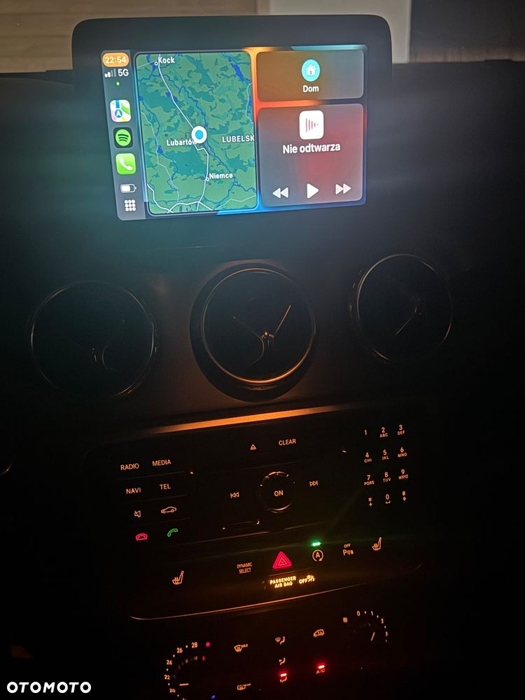 Mercedes-Benz GLA - 23