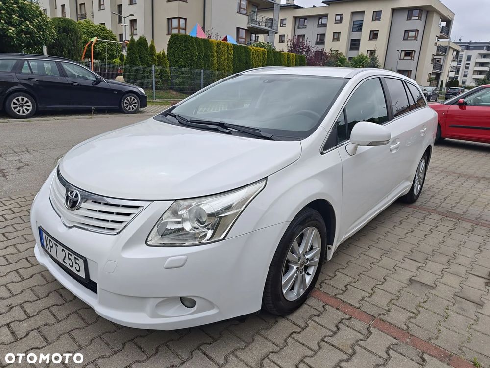 Toyota Avensis 2.0 Sol EU5 - 1