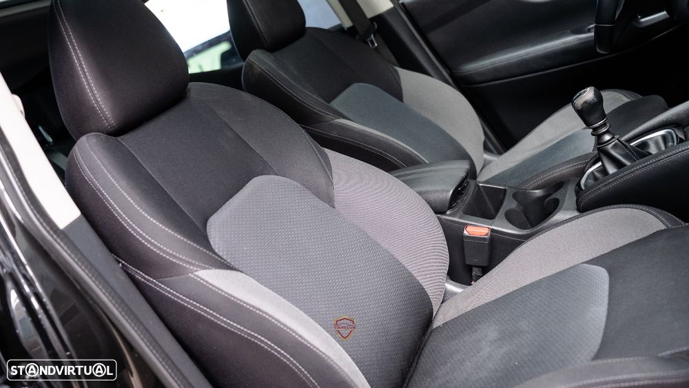 Nissan Qashqai 1.3 DIG-T N-Connecta J18 - 29